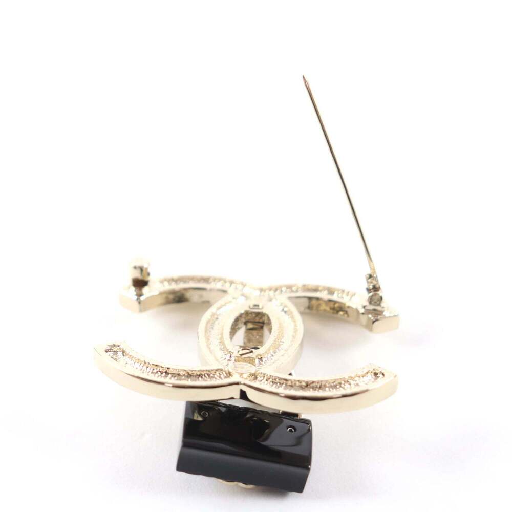 CHANEL Authentic Black Logo Brooch - Picture 5 of 8
